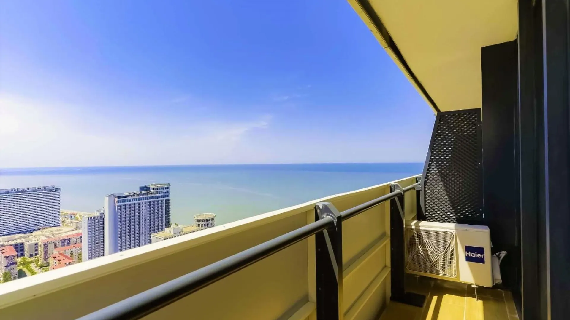 Orbi City Panorama Sea View Aparthotel Batumi