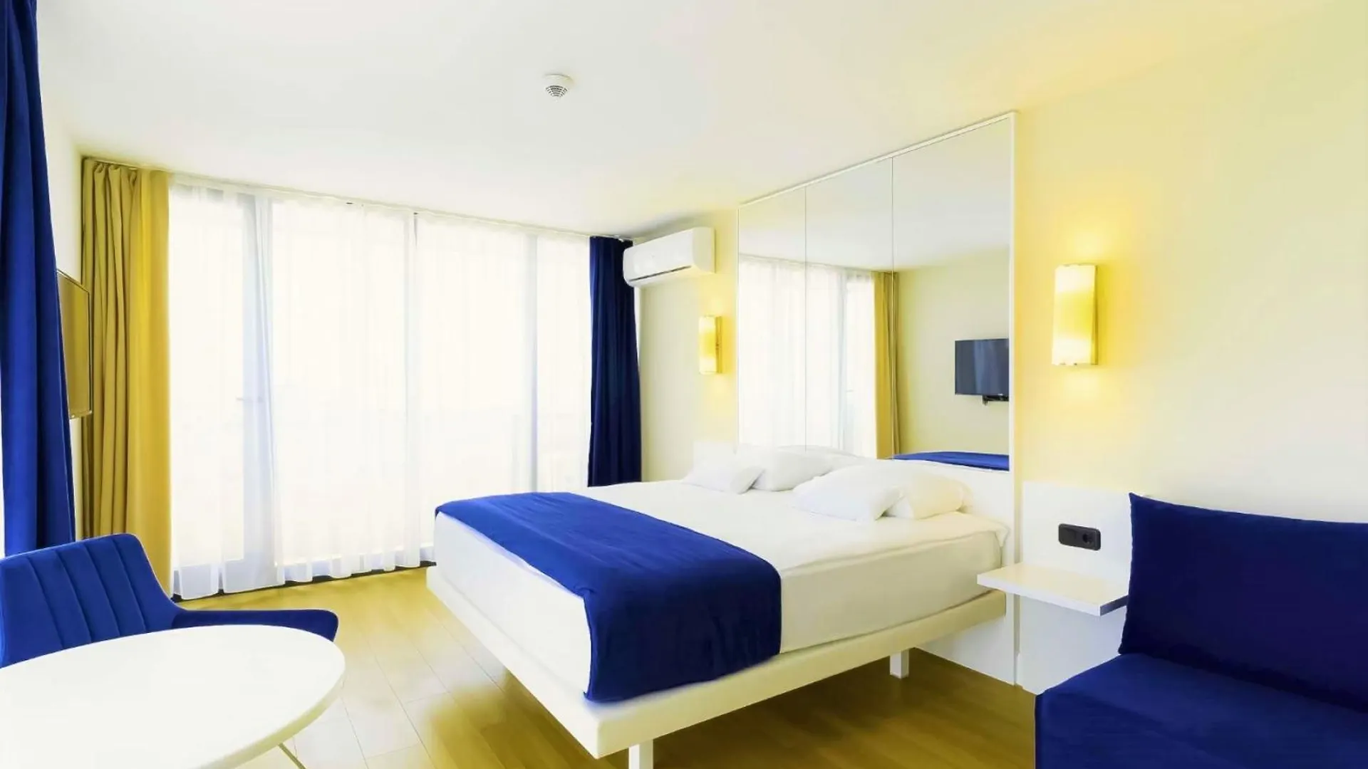 Orbi City Panorama Sea View Aparthotel Batumi