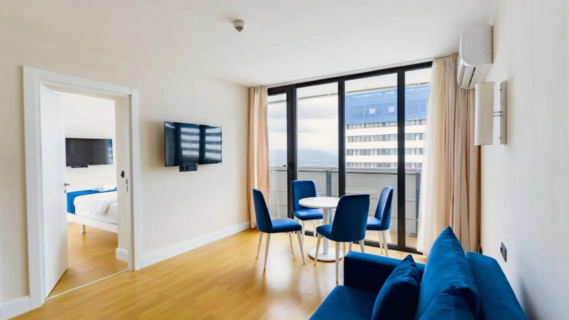 Orbi City Panorama Sea View Aparthotel Batumi